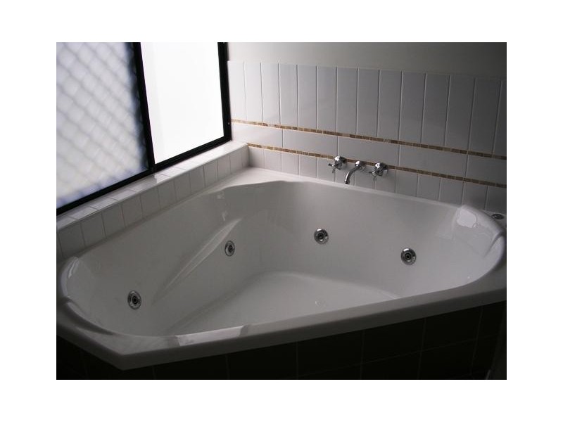 12 Hempel Street, Bushland Beach QLD 4818