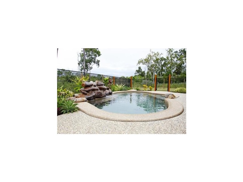 5 Nina Pocket, Bushland Beach QLD 4818