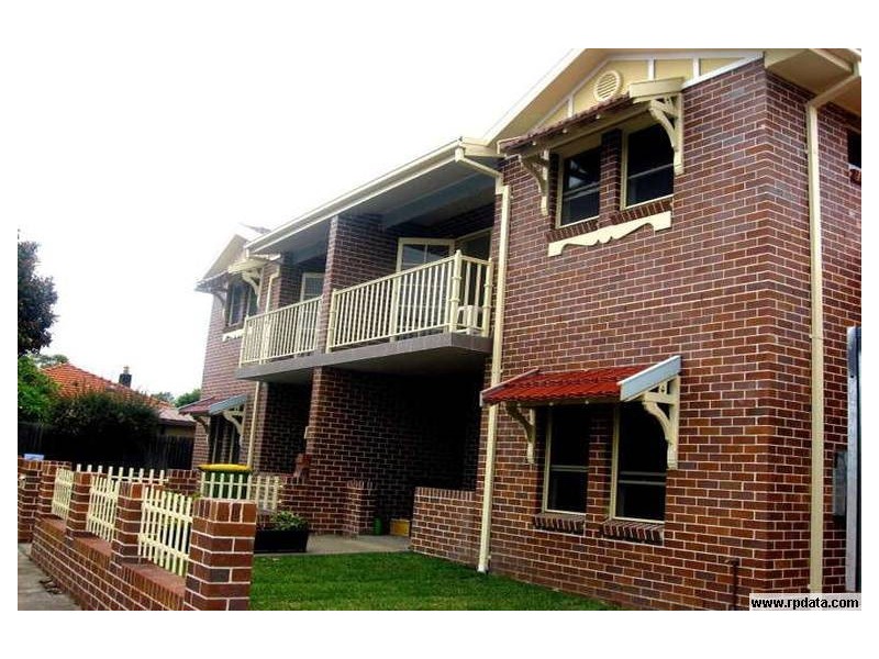 12 Yeo Ave, Ashfield NSW 2131