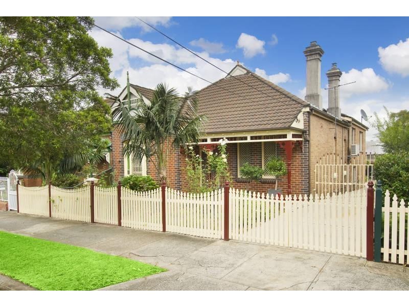 19 Miller Ave, Ashfield NSW 2131