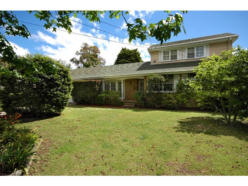 7 Hume Avenue, St Ives NSW 2075