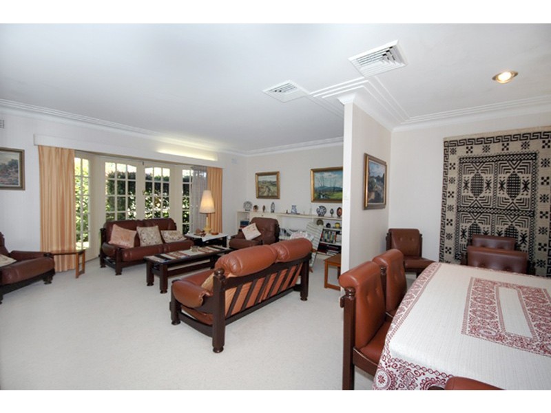 7 Hume Avenue, St Ives NSW 2075