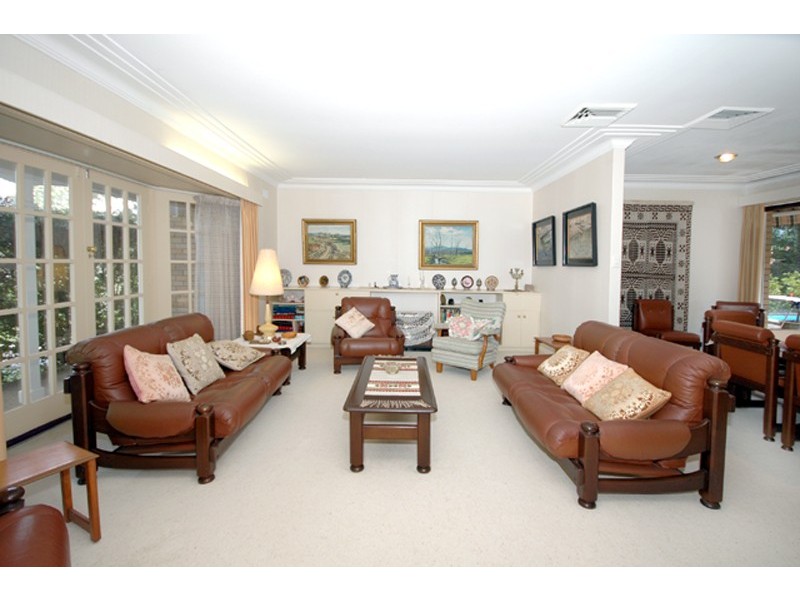 7 Hume Avenue, St Ives NSW 2075