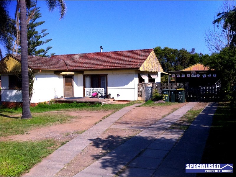 37 Glenfield Road, Glenfield NSW 2167
