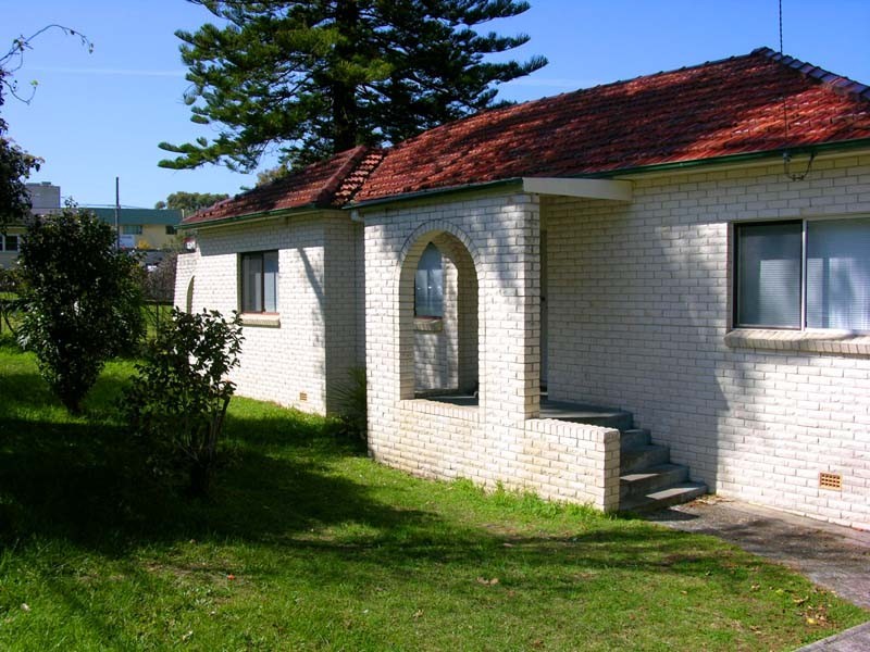 33 Old Pittwater Road, Brookvale NSW 2100