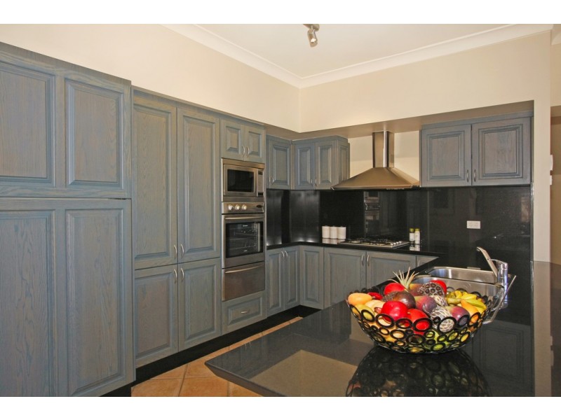 98 Brushwood Drive, Alfords Point NSW 2234