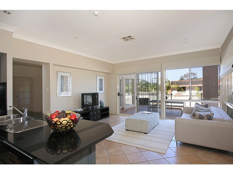 98 Brushwood Drive, Alfords Point NSW 2234