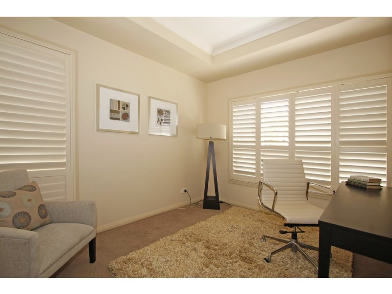 98 Brushwood Drive, Alfords Point NSW 2234