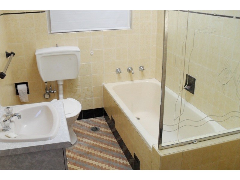 56 Gnarbo Avenue, Carss Park NSW 2221