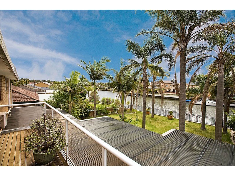 12 MacIntyre Crescent, Sylvania Waters NSW 2224