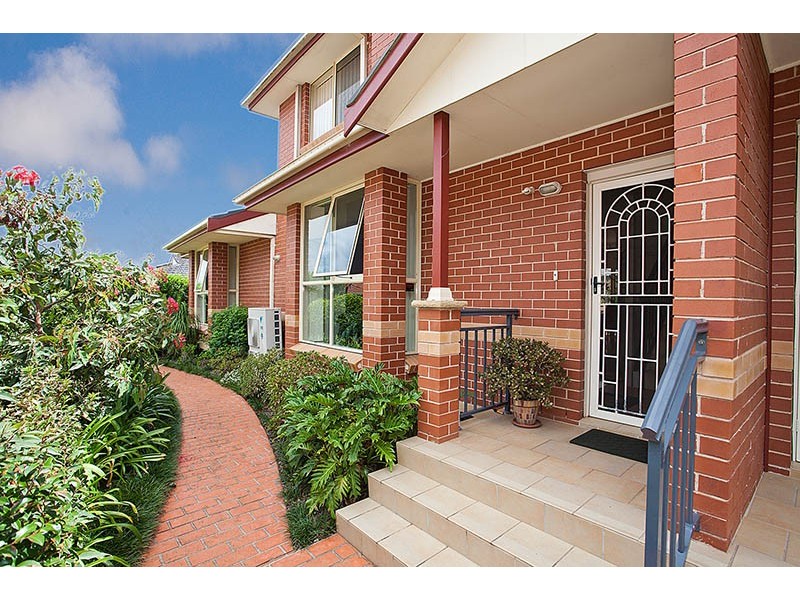 EXECUTIVE TOWNHOUSE, Cronulla NSW 2230