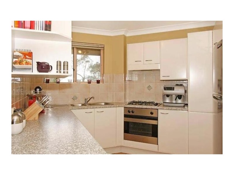 24/10-18 Clio Street, Sutherland NSW 2232