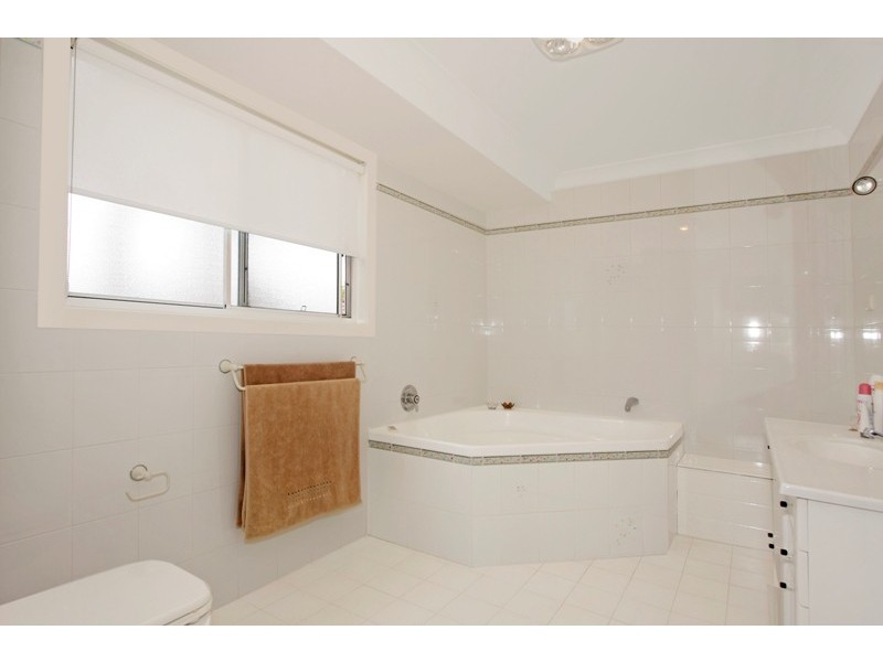 1 Pituri Place, Illawong NSW 2234