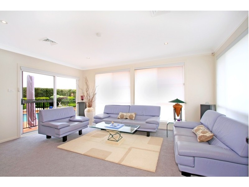 1 Pituri Place, Illawong NSW 2234