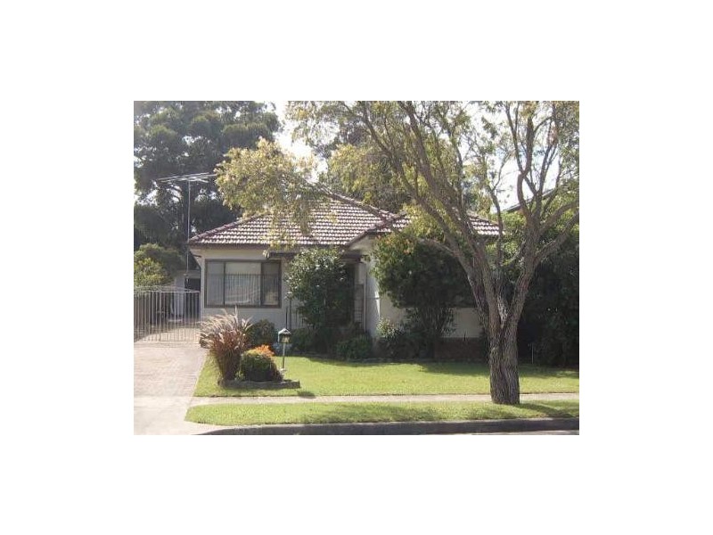 82 Windsor Road, Padstow NSW 2211