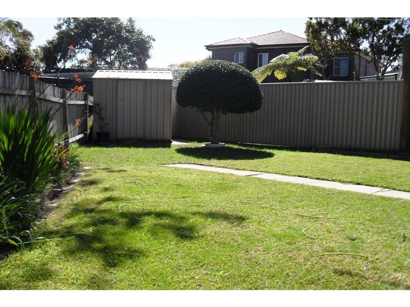 56 Gnarbo Avenue, Carss Park NSW 2221