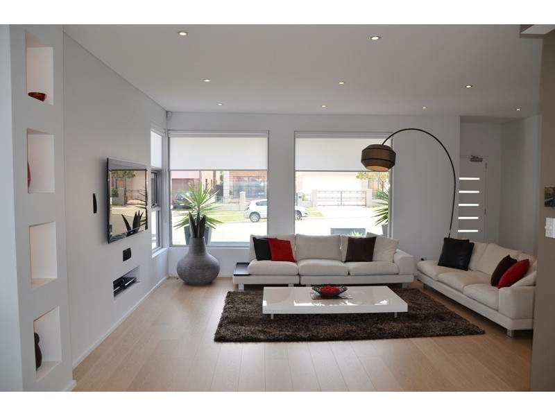 8 Wharf Road, Kogarah Bay NSW 2217