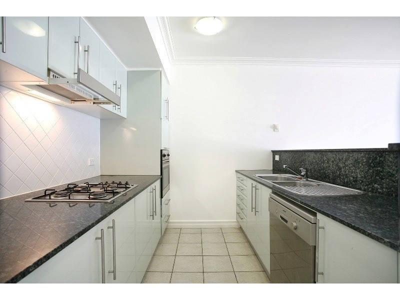 203/8 Fairwater Close, Breakfast Point NSW 2137