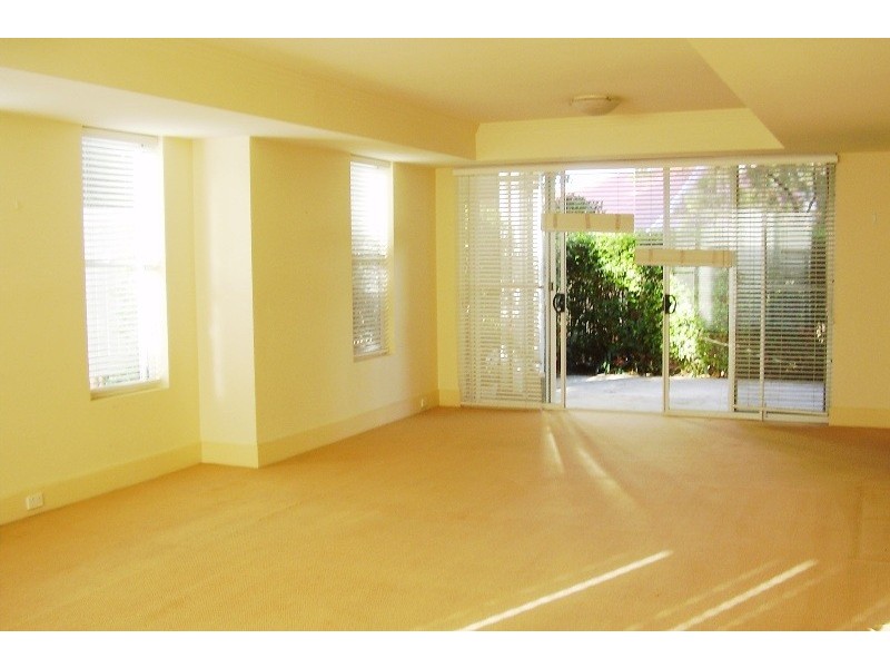 1 Jacaranda Drive, Cabarita NSW 2137