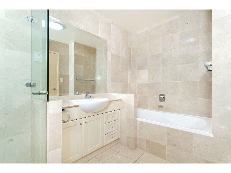 1 Jacaranda Drive, Cabarita NSW 2137