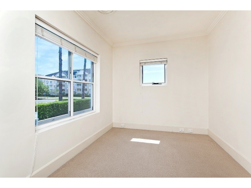 1 Jacaranda Drive, Cabarita NSW 2137