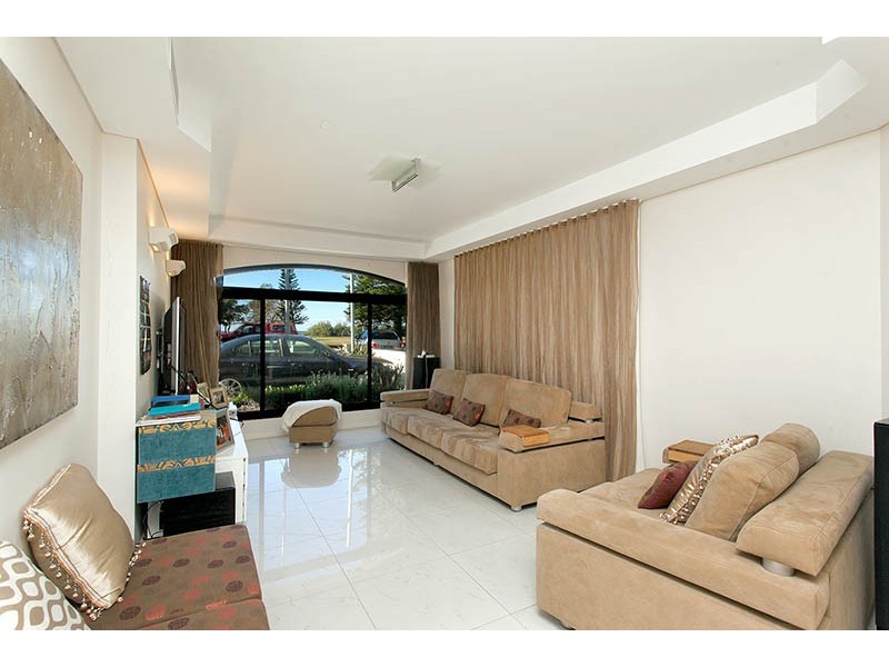 245C The Grand Parade, Ramsgate Beach NSW 2217