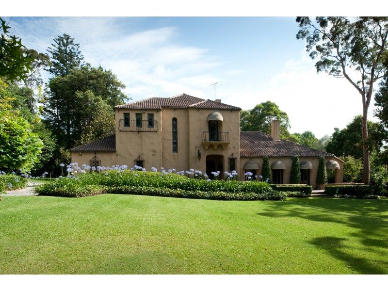 98 Junction Rd, Wahroonga NSW 2076