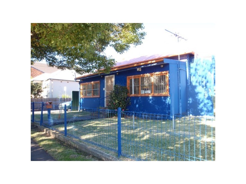 12 Adelong Street, Sutherland NSW 2232