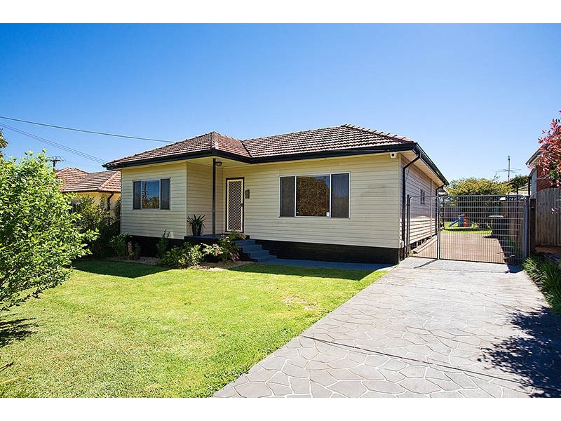 97 Anzac Avenue, Engadine NSW 2233
