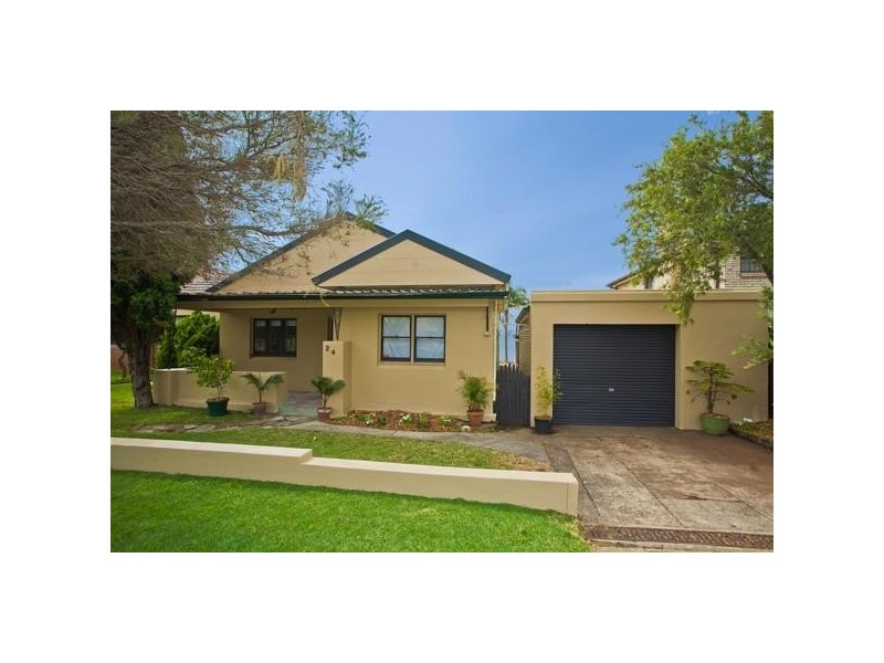 24 Belgrave Esp, Sylvania Waters NSW 2224