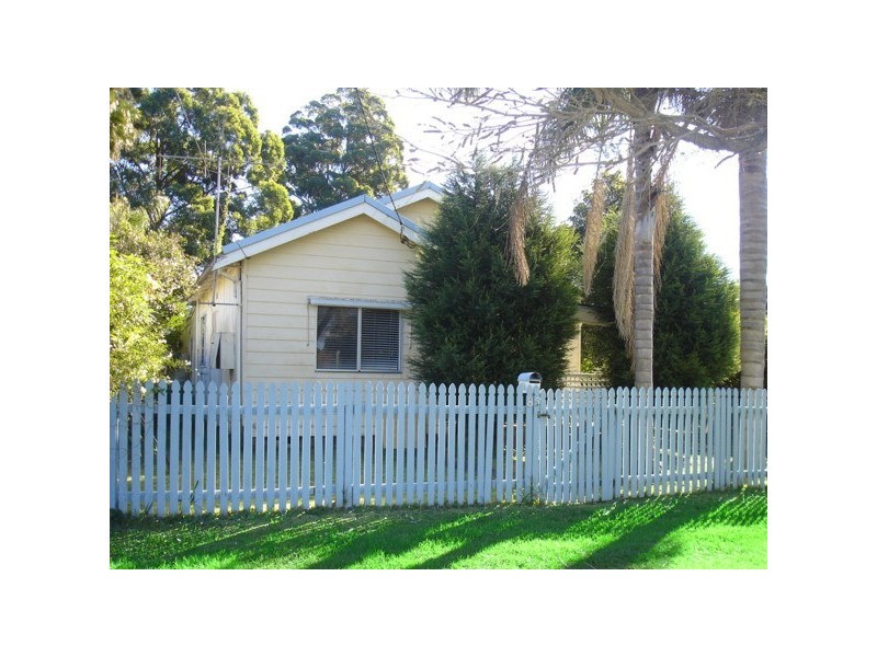 85 Acacia Road, Kirrawee NSW 2232