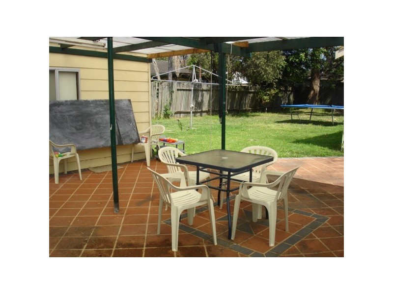 85 Acacia Road, Kirrawee NSW 2232