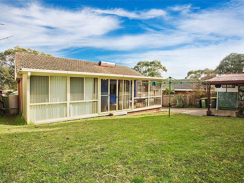 6 Palona Crescent, Engadine NSW 2233