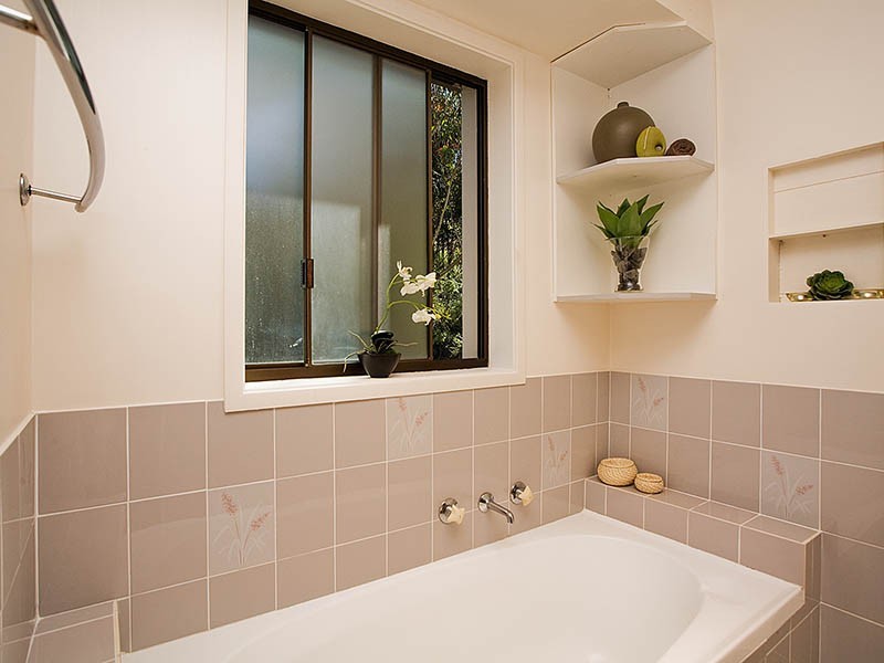 11 Warrangarree Drive, Woronora Heights NSW 2233