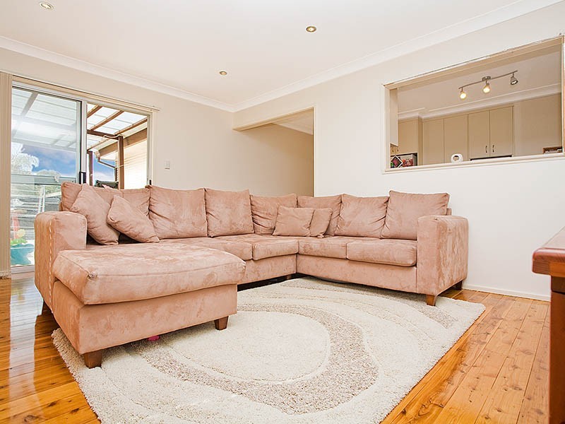 15 Poulter Avenue, Engadine NSW 2233