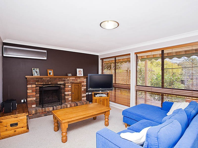 6 Electra Street, Heathcote NSW 2233