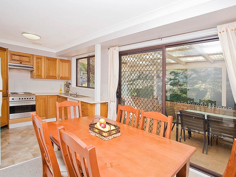 6 Electra Street, Heathcote NSW 2233