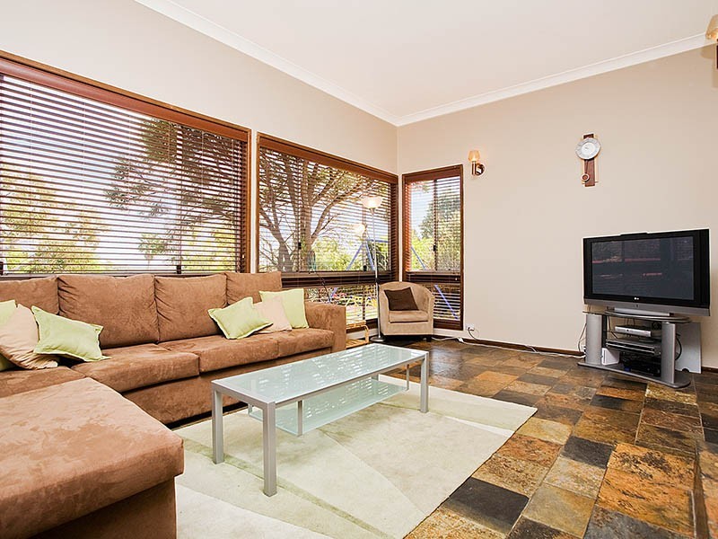 16 Banbal Road, Engadine NSW 2233