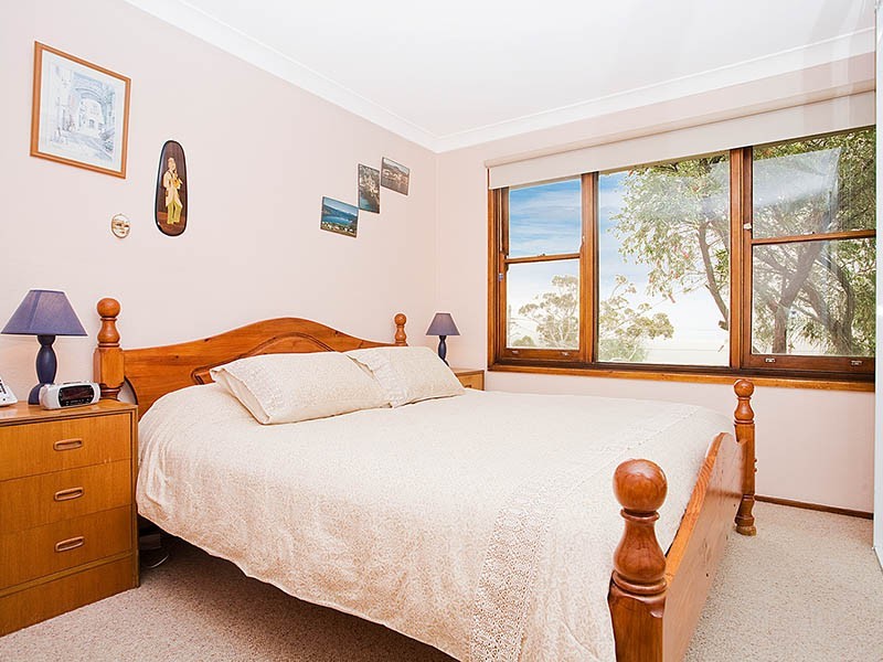 10 Lunar Avenue, Heathcote NSW 2233