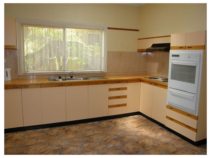 35 Grevillea Grove, Heathcote NSW 2233