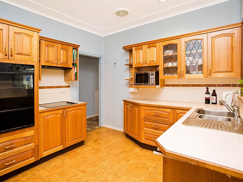 10 Laurina Avenue, Yarrawarrah NSW 2233