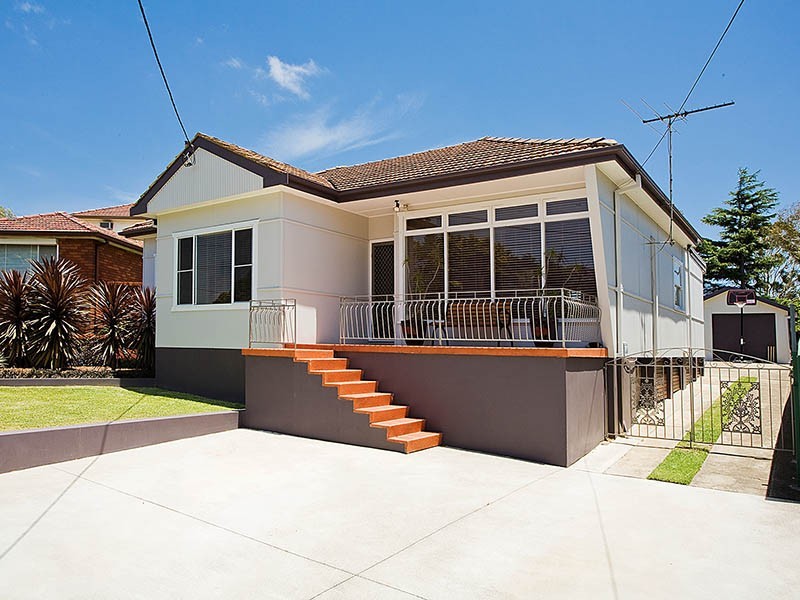 301 Cooriengah Heights Road, Engadine NSW 2233