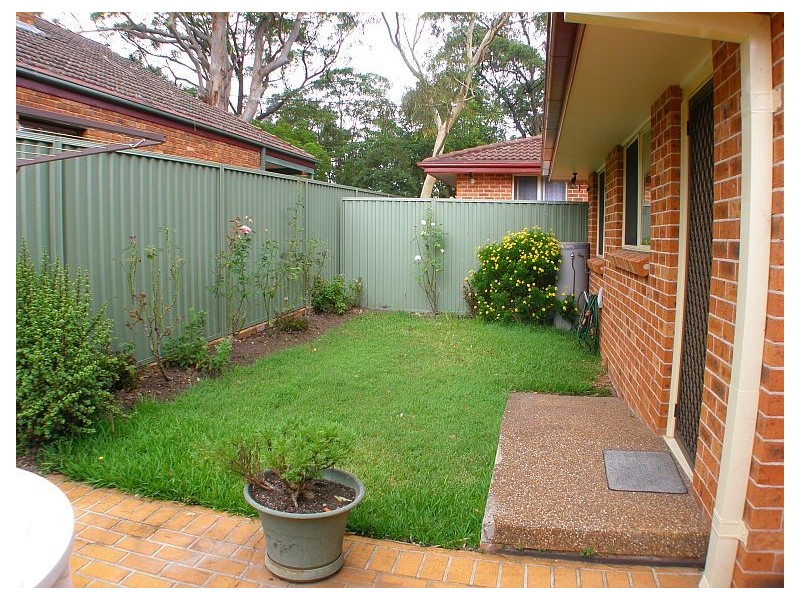 2/35 Boronia Grove, Heathcote NSW 2233