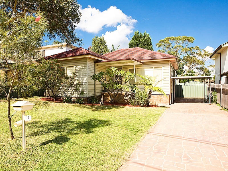 10 Short Street, Heathcote NSW 2233