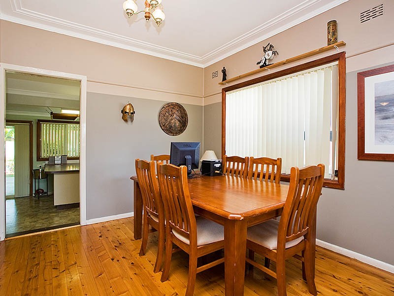10 Short Street, Heathcote NSW 2233
