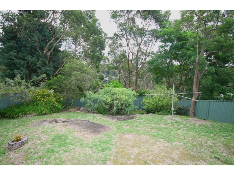 35 Lalor Crescent, Engadine NSW 2233