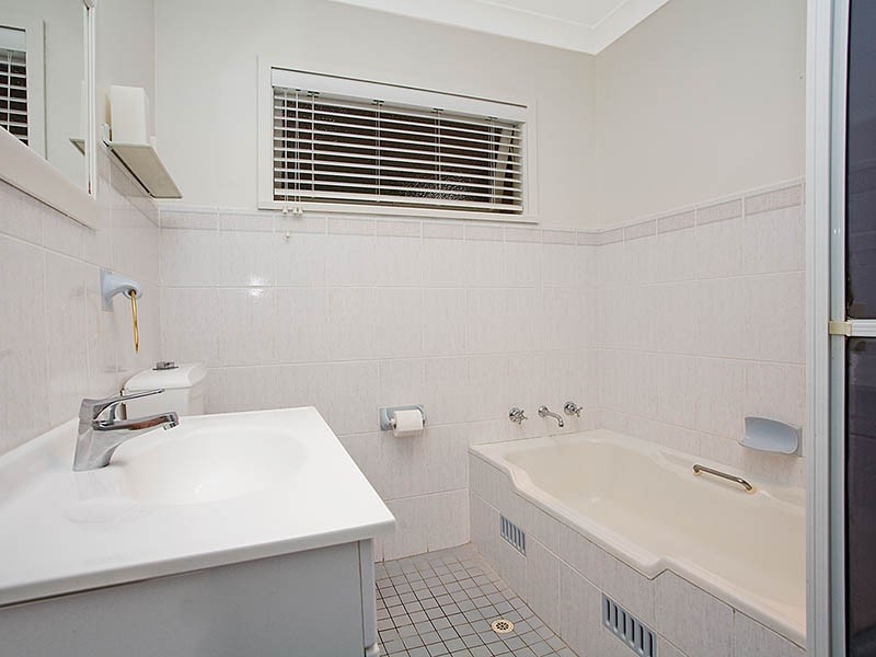 15 Ardrossan Road, Engadine NSW 2233