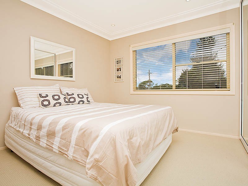 15 Ardrossan Road, Engadine NSW 2233