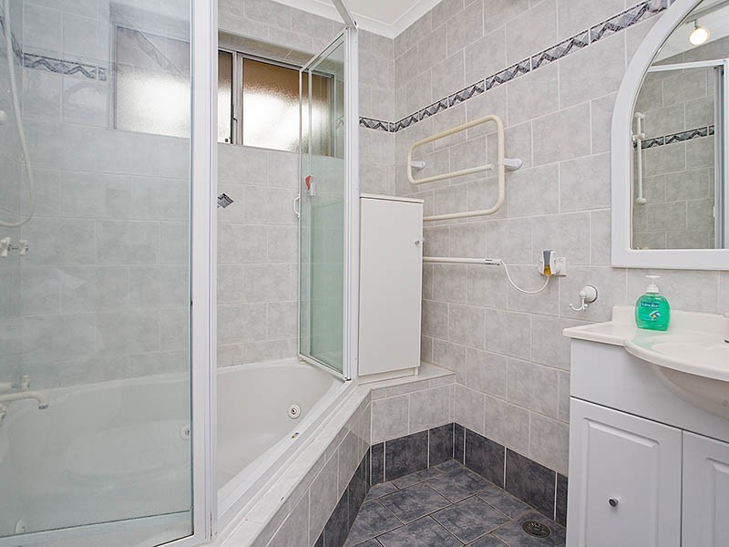 27 Wollybutt Road, Engadine NSW 2233