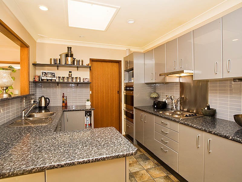8 Atherton Road, Engadine NSW 2233